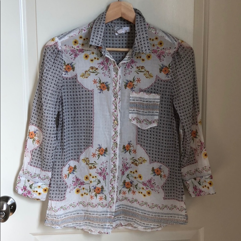 dRA Los Angeles 3/4 Sleeve Button Down Top